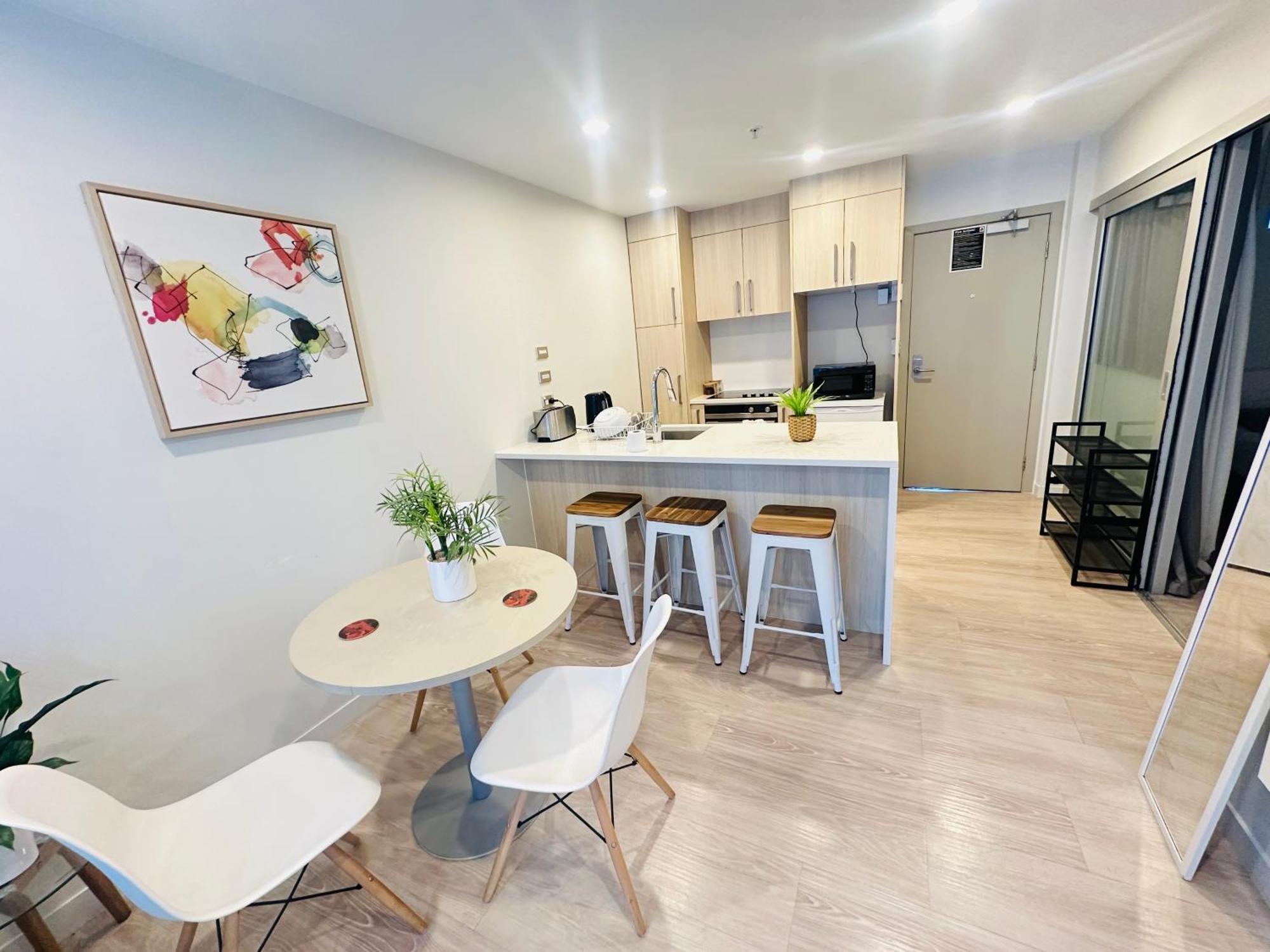 Stylish Cbd In The Heart Of Apartment Auckland