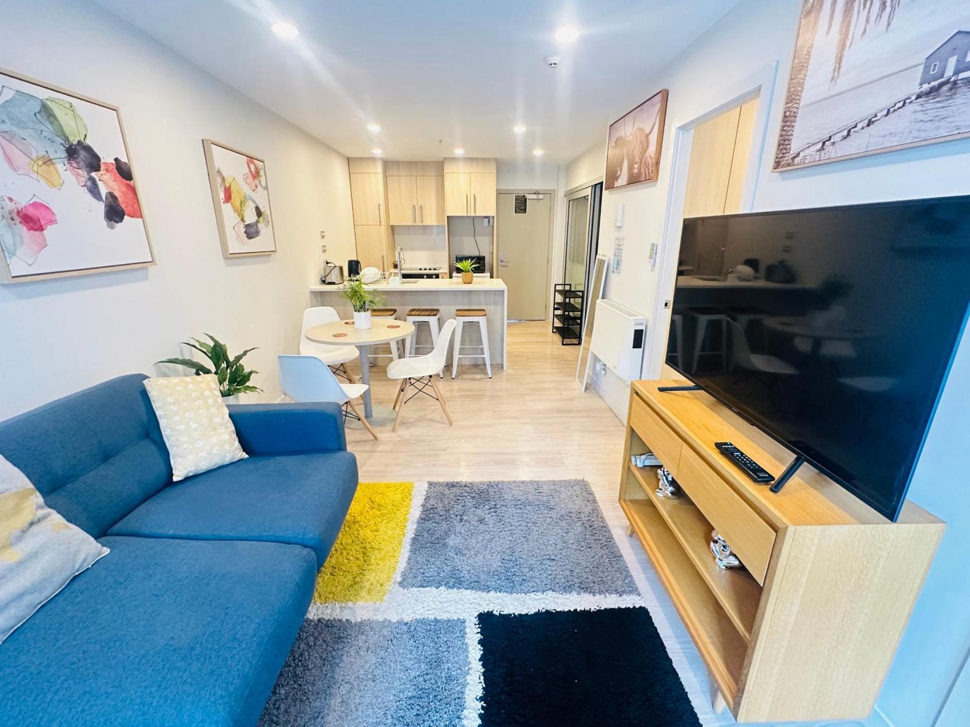 Stylish Cbd In The Heart Of Apartment